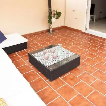 Apartment Cosy Terrace Apartment *