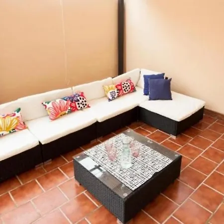 Cosy Terrace Apartment
